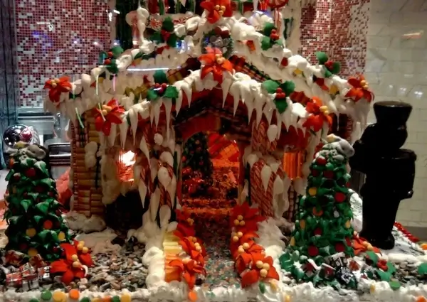 christmas 2011 gingerbread house