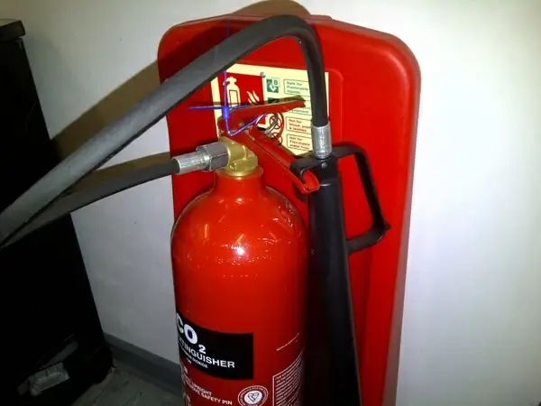 co2 fire extinguisher