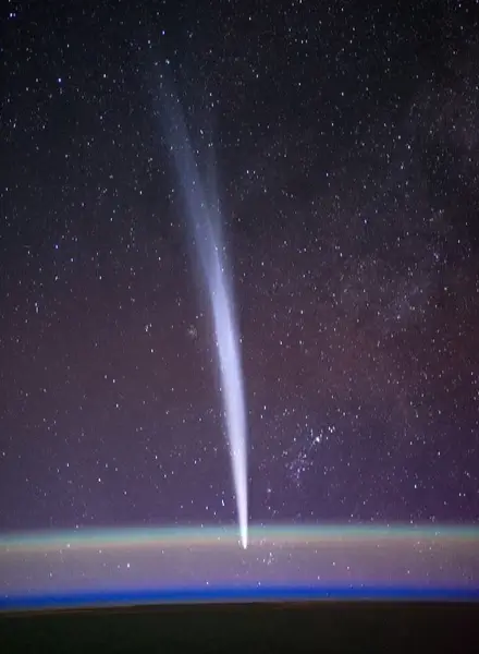 comet tail lovejoy
