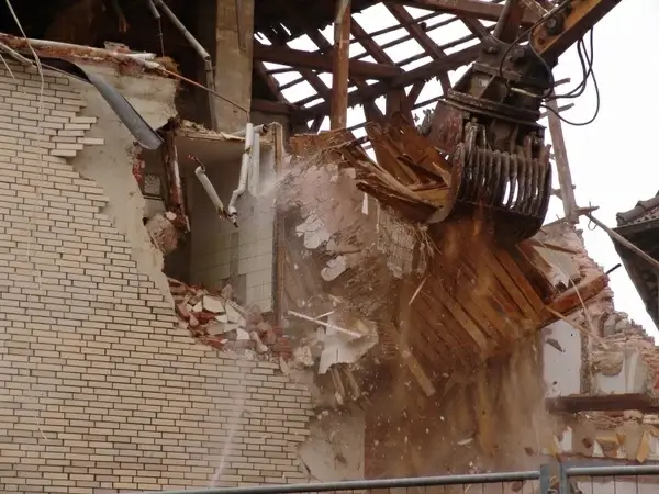 crash home roof truss