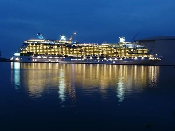 cruise ship cruise ship 