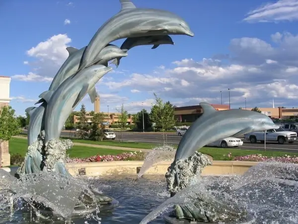 denver dolphin fountain