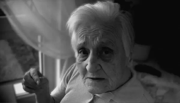 dependent dementia woman