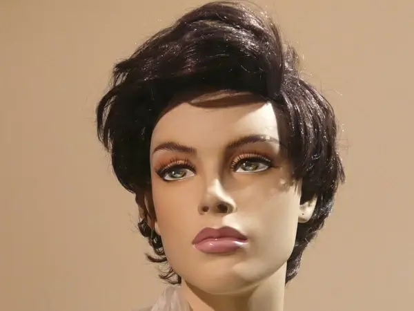 doll display dummy face