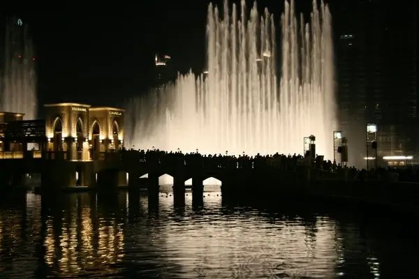dubai fountain 1