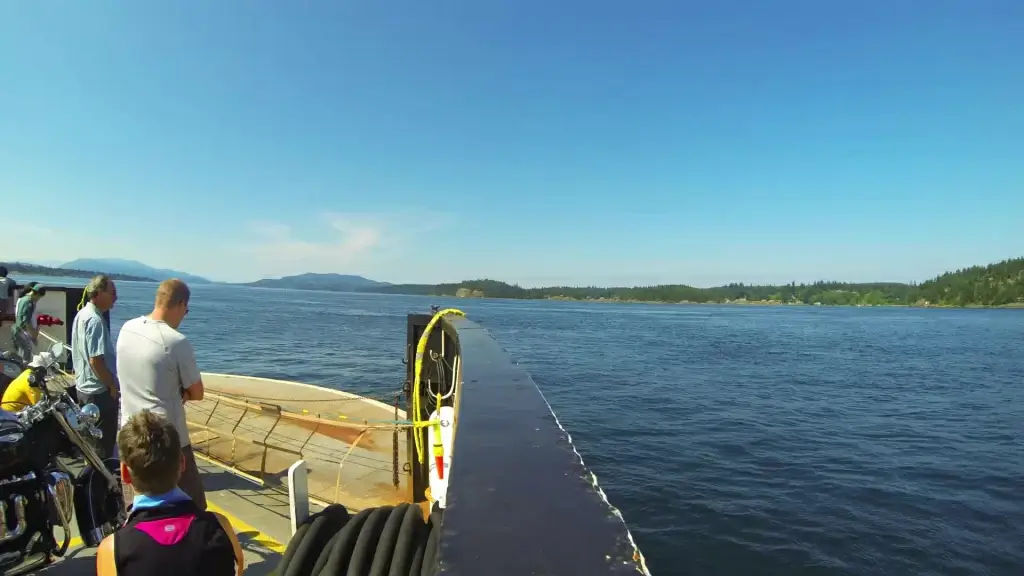 fast clip of ferry cruising on river