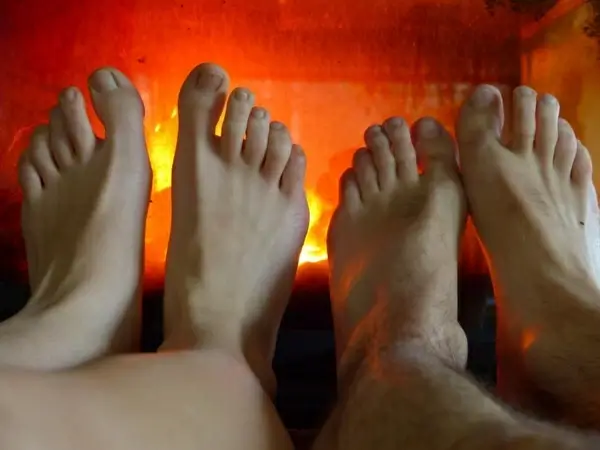 feet warm heat