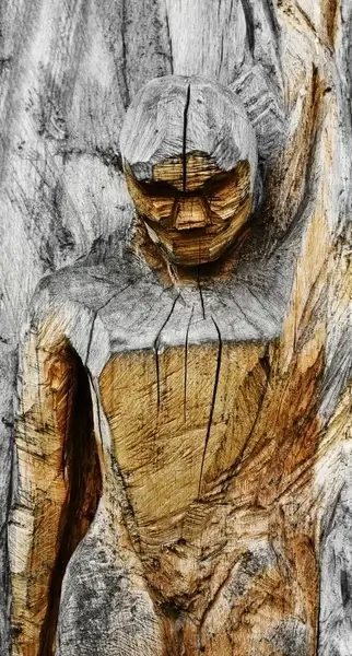 fig sculpture carved