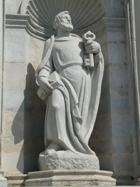 fig sculpture man