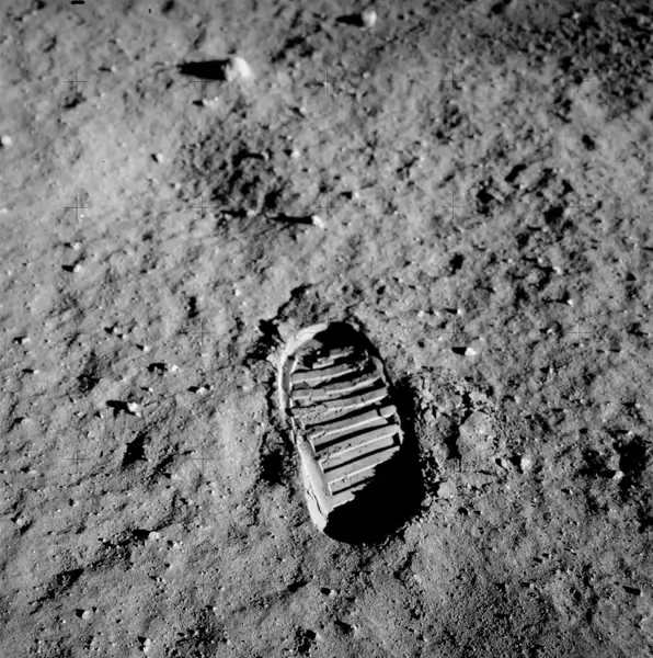 footprint apollo 11 buzz aldrin