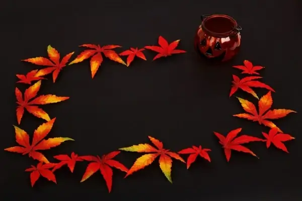 halloween leaf frame
