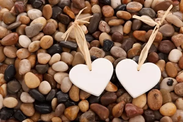 hearts on pebbles