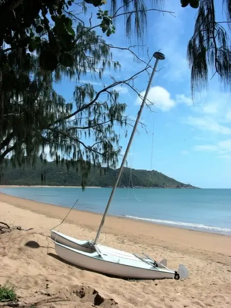 horseshoe bay magnetic island queensland