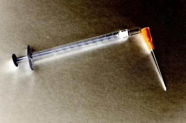 hypodermic needle