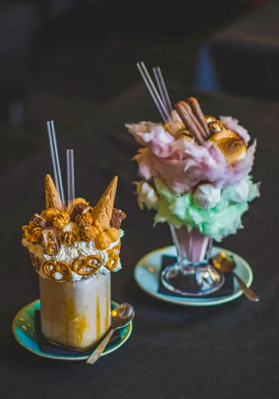ice cream picture elegant contrast realistic  