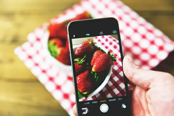 iphone capturing fruit photo