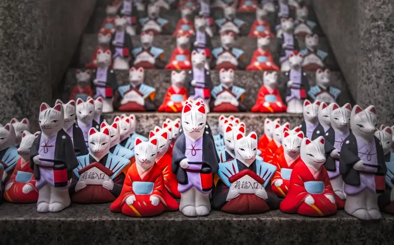 japan elements pictures stylized cats statues 