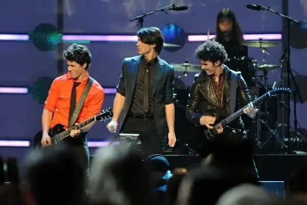 jonas brother entertainers singers