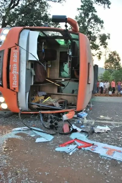 ketk accident mumbaigoa highway 2