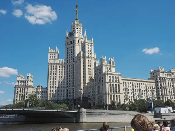 kotelnicheskaya embankment building