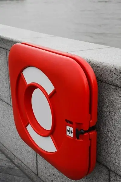 lifebuoy container