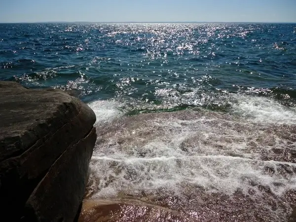 looking into the horizon 