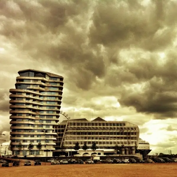 marco polo tower hamburg harbour city