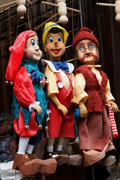 marionettes