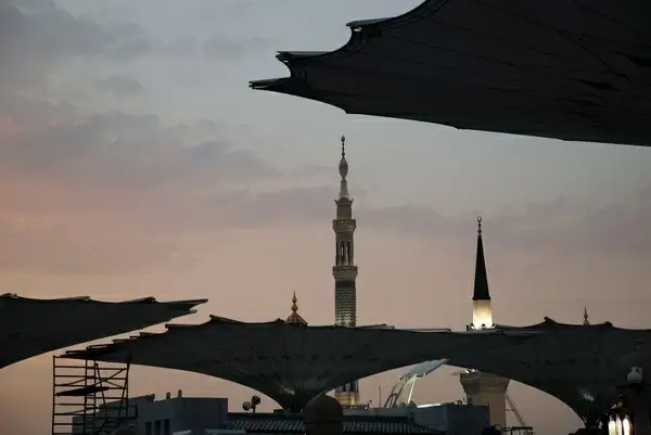 mecca statue buildings