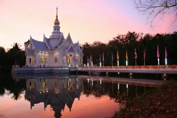 meditation lake buddhist