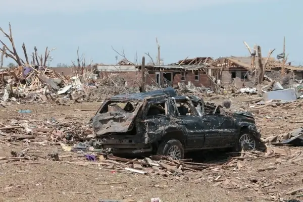 moore oklahoma tornado