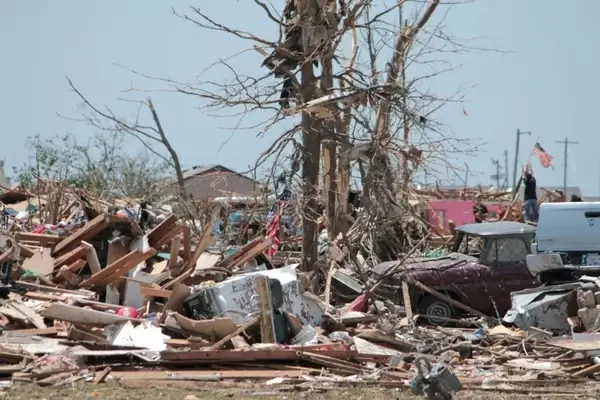 moore oklahoma tornado