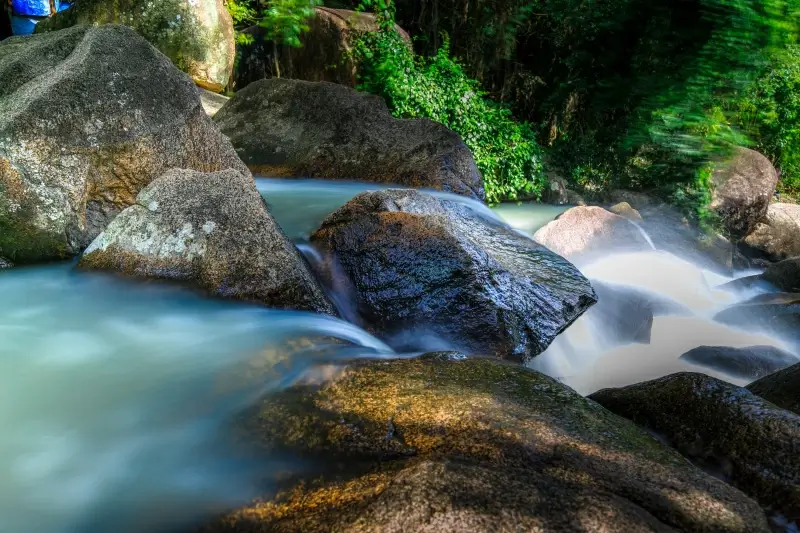nature scenery picture  elegant waterfall scene 