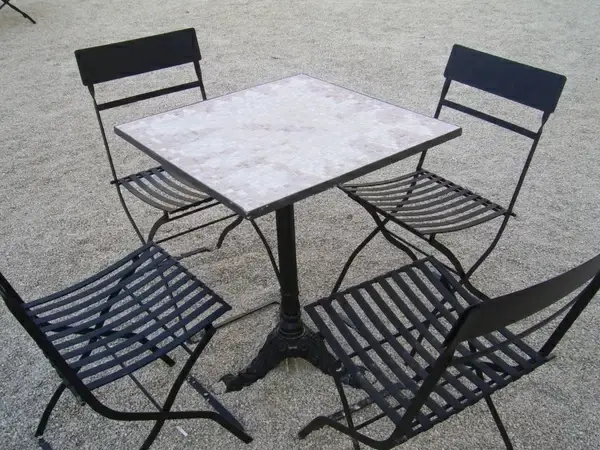 outside table chairs