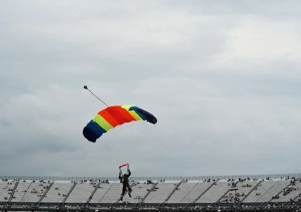 parachuter from a distance