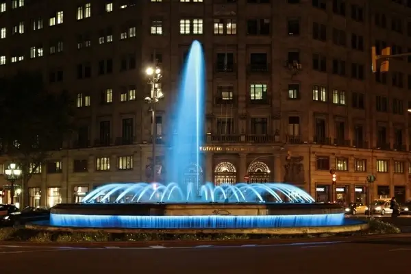 passeig de gracia barcelona fountain