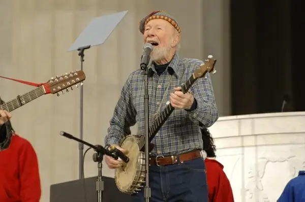 pete seeger folk music entertainer
