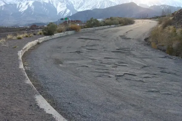 road mountain well