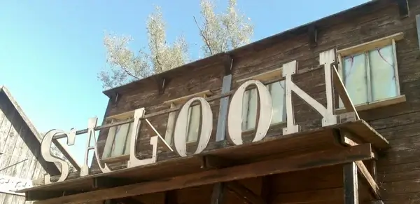 saloon