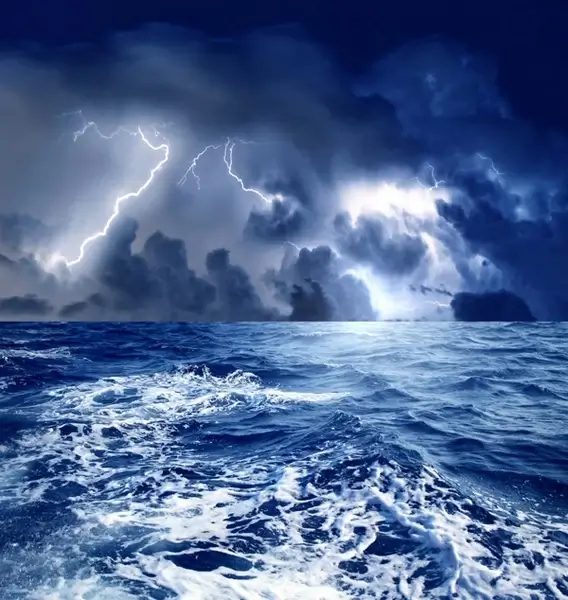 sea thunder and lightning and highdefinition picture