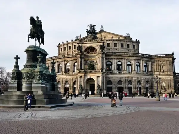 semper opera house dresden city