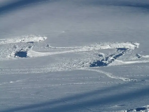 skiing departure wag