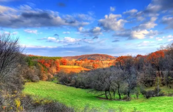 sky over hills at wildcat mountain state park wisconsin