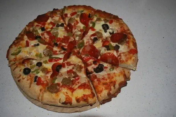 sliced pizza