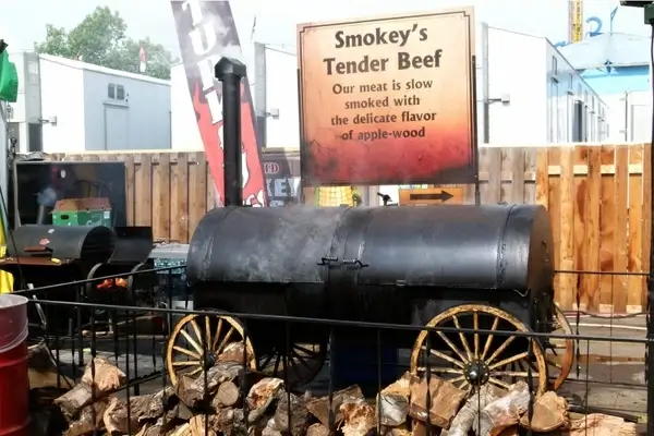 smoking bbq tender beef