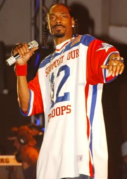 snoop dog rap singer