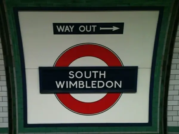 south wimbledon underground sign