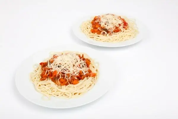 spaghetti bolognese on plate