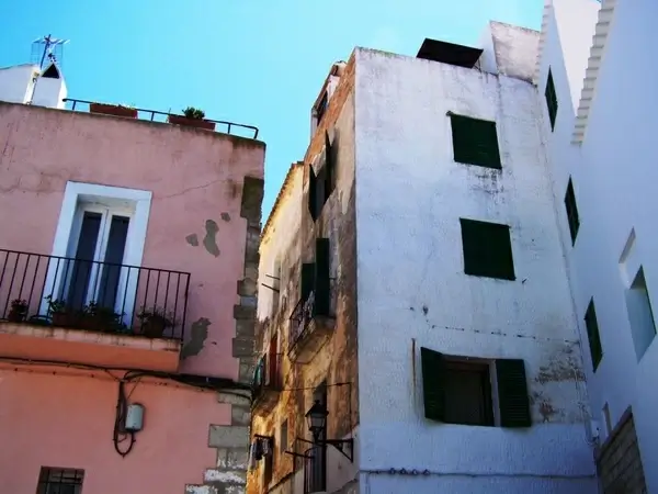 spanish town houses