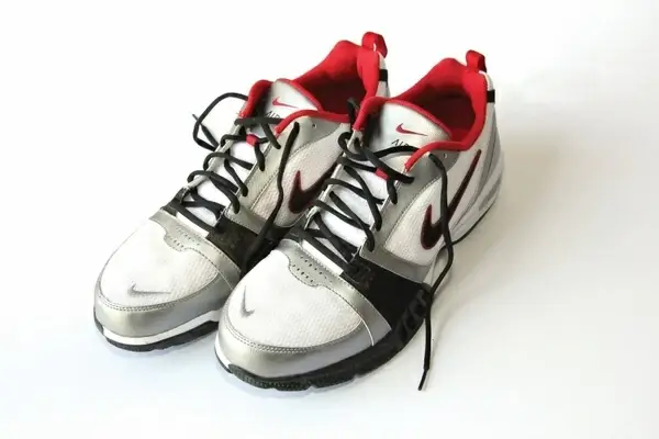 sports shoes